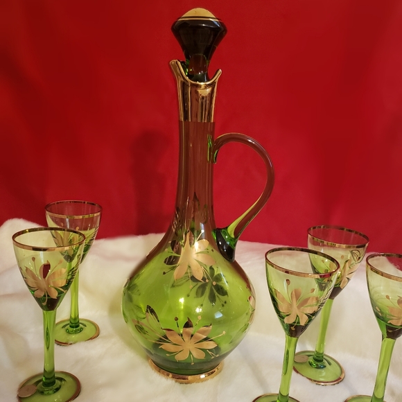 Vintage Romanian Crystal Wine Decanter and 5 cordi - Picture 1 of 6